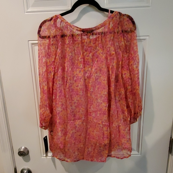 Clothes - Picture 4 of 4